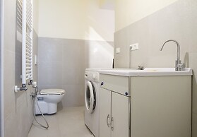 LuxRent Apartment Castello