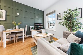 Stunning 1 Bed Apartment Near Heathrow London