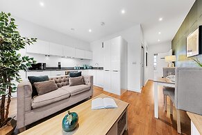 Stunning 1 Bed Apartment Near Heathrow London