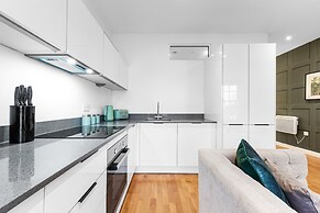 Stunning 1 Bed Apartment Near Heathrow London