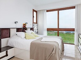 Luxurious Villa With Breathtaking Seaview