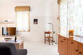 Villa Immersed in Relaxation 500 Metres From the Sea