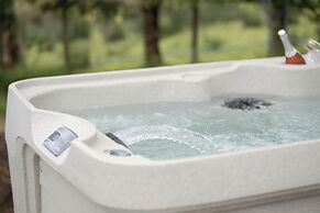 Luxury Waterfront Self-Catering Cabins