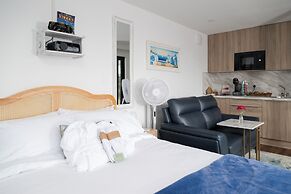 Luxury Waterfront Self-Catering Cabins