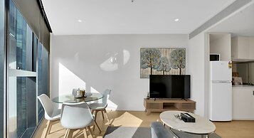 Melbourne Square Apartments