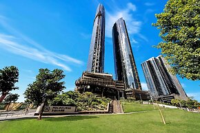 Melbourne Square Apartments