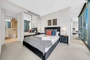 Melbourne Square Apartments