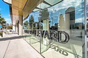 Melbourne Square Apartments