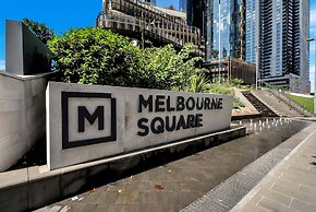Melbourne Square Apartments