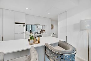 Melbourne Square Apartments