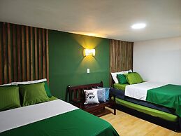 Room-hb5 Family Room With Private Bathro