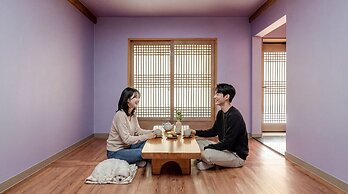 Gyeongju Gampo Byeolbit Hanok Pension