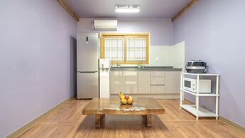 Gyeongju Gampo Byeolbit Hanok Pension