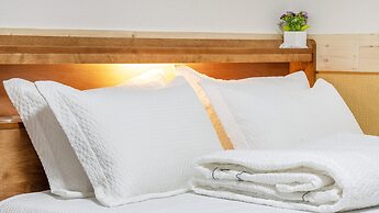 Gyeongju Gampo Byeolbit Hanok Pension