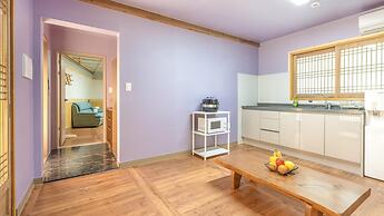 Gyeongju Gampo Byeolbit Hanok Pension