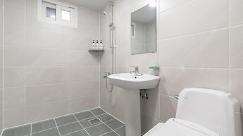 Gyeongju Gampo Byeolbit Hanok Pension