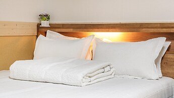 Gyeongju Gampo Byeolbit Hanok Pension