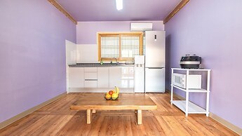 Gyeongju Gampo Byeolbit Hanok Pension