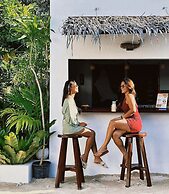 Everyday Sunday Hotel Cafe