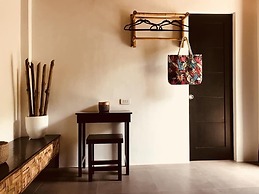 Everyday Sunday Hotel Cafe