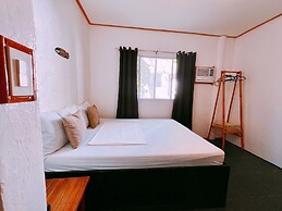 Everyday Sunday Hotel Cafe