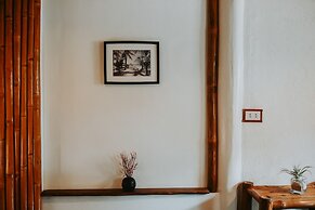 Everyday Sunday Hotel Cafe