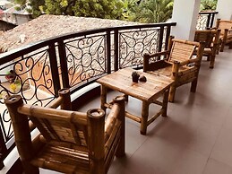 Everyday Sunday Hotel Cafe