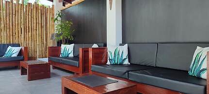 Everyday Sunday Hotel Cafe