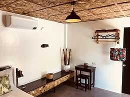 Everyday Sunday Hotel Cafe