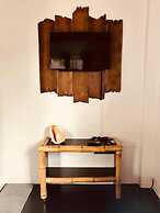 Everyday Sunday Hotel Cafe