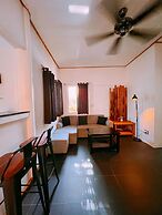 Everyday Sunday Hotel Cafe