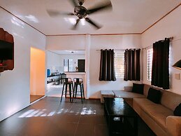 Everyday Sunday Hotel Cafe