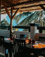 Everyday Sunday Hotel Cafe