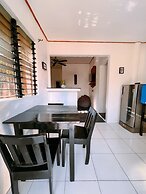 Everyday Sunday Hotel Cafe