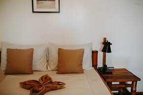 Everyday Sunday Hotel Cafe