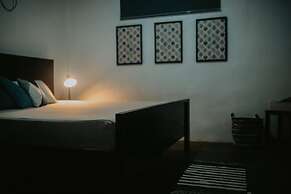 Everyday Sunday Hotel Cafe