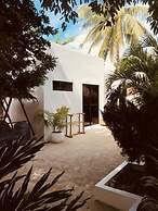 Everyday Sunday Hotel Cafe