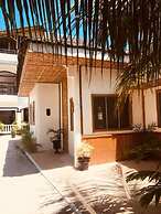 Everyday Sunday Hotel Cafe