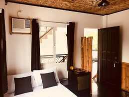 Everyday Sunday Hotel Cafe