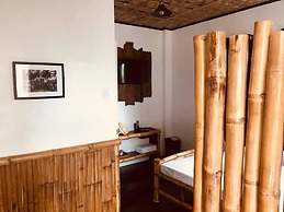 Everyday Sunday Hotel Cafe