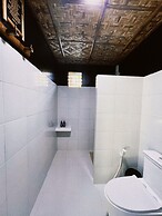 Everyday Sunday Hotel Cafe