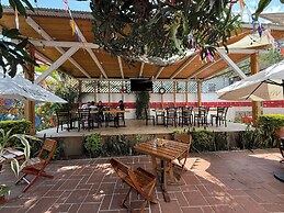 Hotel Panajachel Oasis
