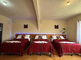Hotel Panajachel Oasis