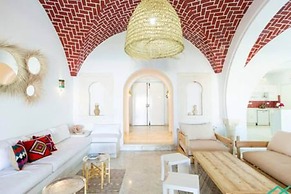 Dar Barsha Beach Front White Sand and Happiness