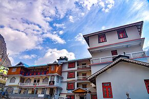 Rufina Royal Lachung