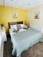 Cherry Bungalow Guesthouse
