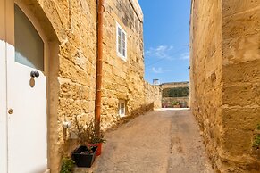 Dionisia Gozitan Villa and Pool