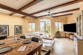 Dionisia Gozitan Villa and Pool