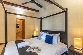 Dionisia Gozitan Villa and Pool