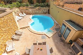Onefifty Gozitan Villa and Pool